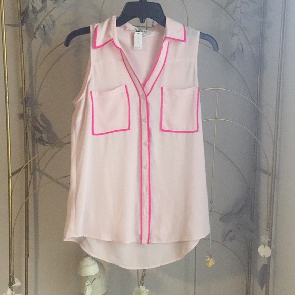 Express pink button down top NWT never worn - Picture 5 of 5